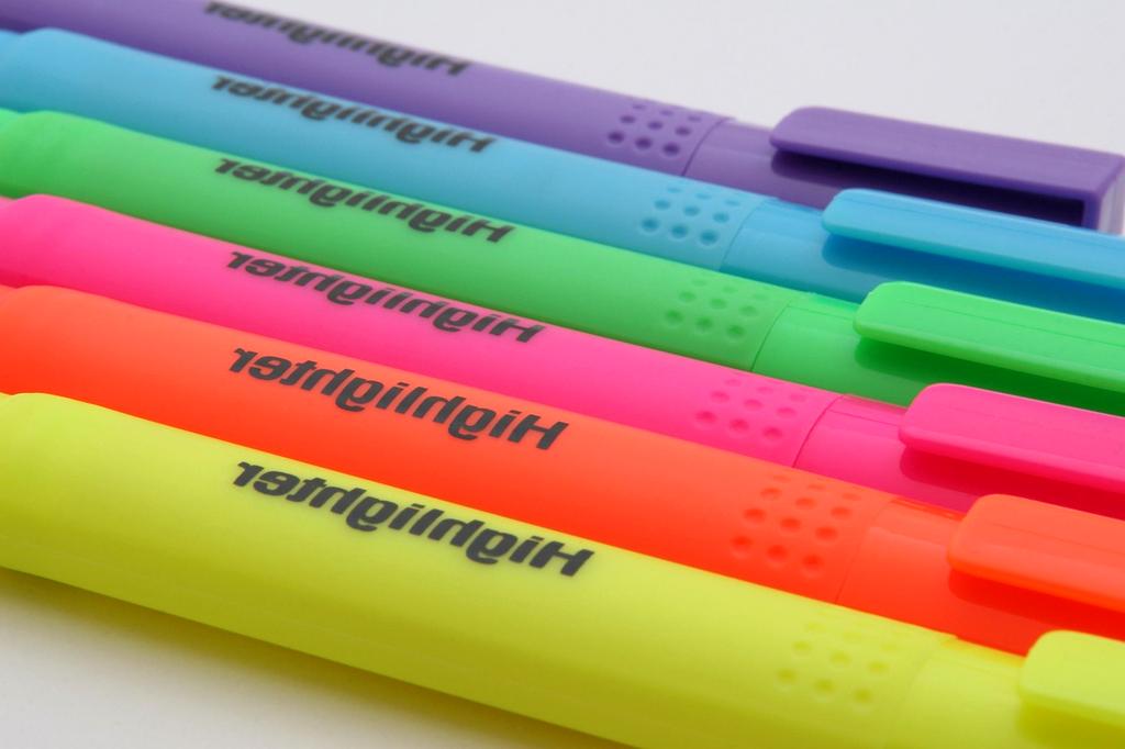 Basic stationery sets including pens and notebooks